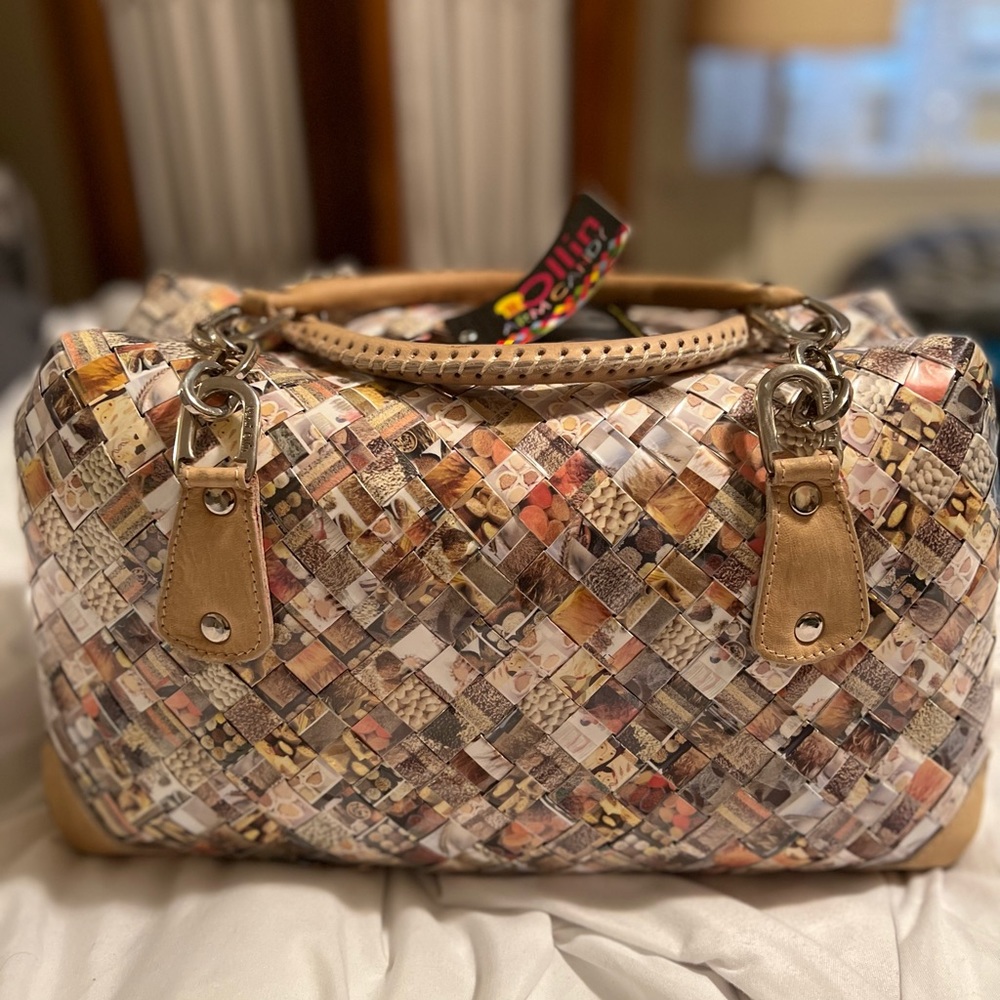 Ollin Purse made in Mexico between 150 to 4,000 candy wrappers by one person.